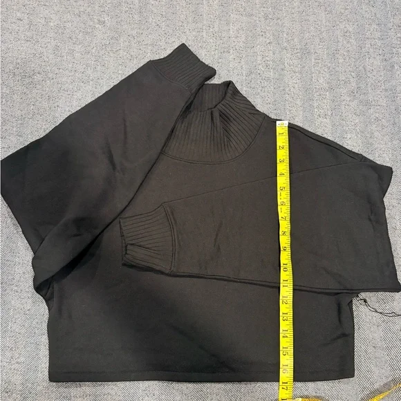 Alo Cropped Serenity Coverup | color: black | size: M - Picture 5 of 8